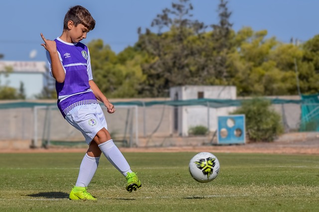 枪手近6次对阵热刺5胜1平，后者本赛季客场不败&积分最多