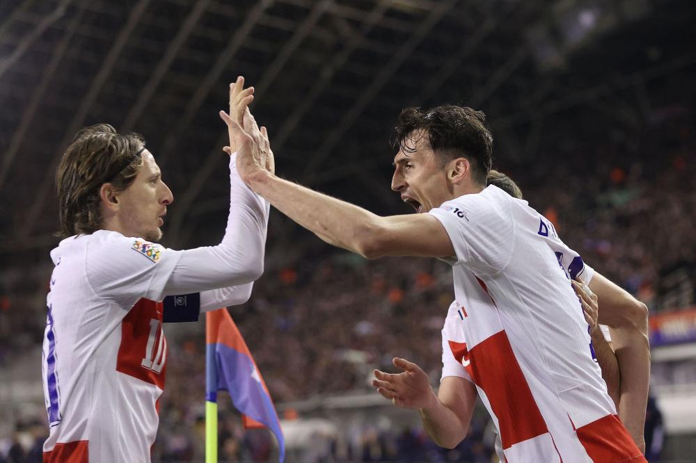 魔术：瓦格纳将接受核磁共振检查，主帅祈祷他伤无大碍